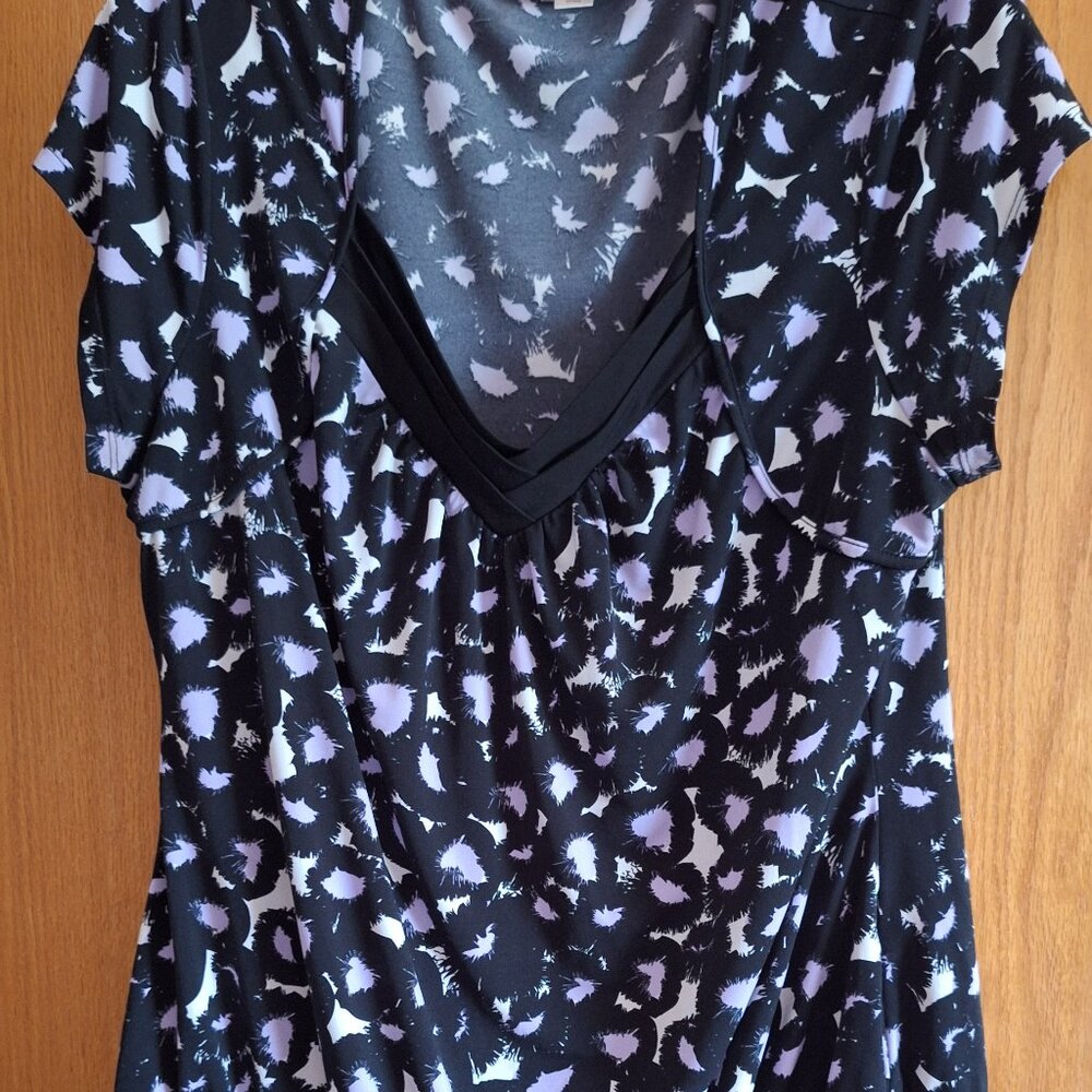 Woman's V-Neck Top
